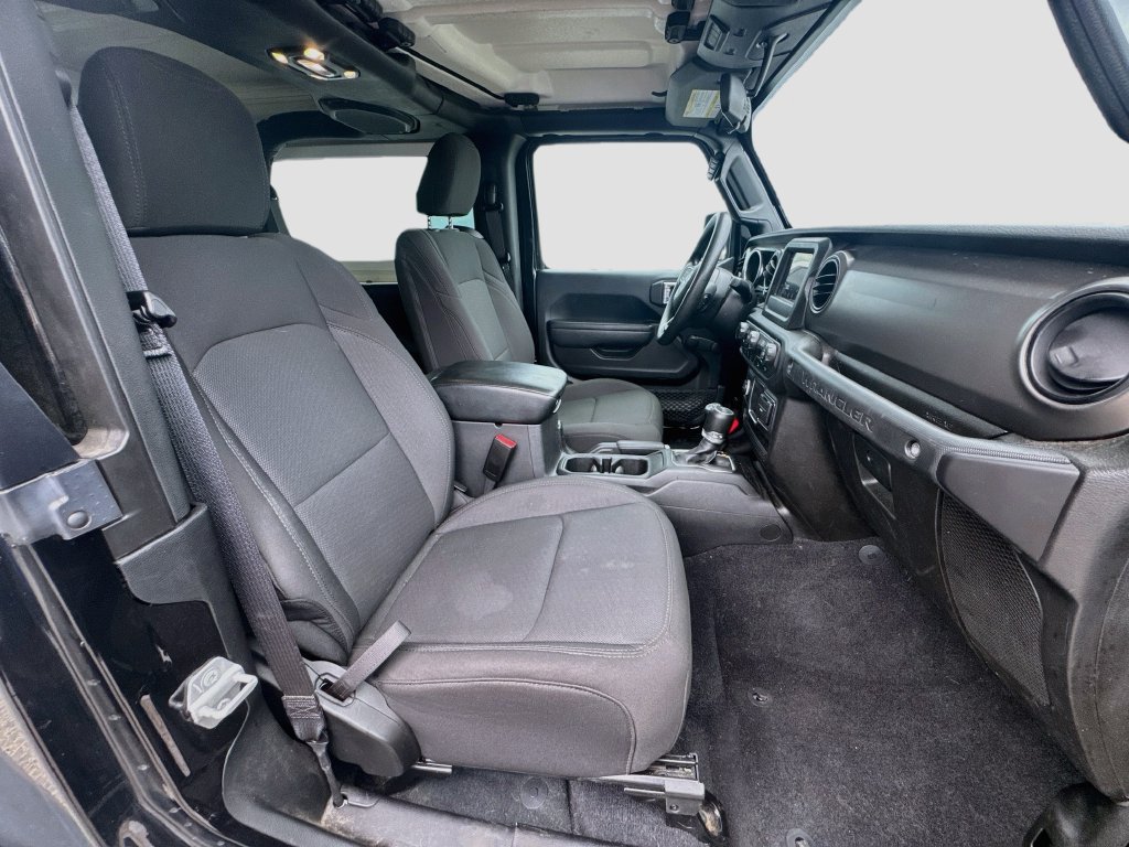 Used 2022 Jeep Wrangler Sport AWD/4WD image 30