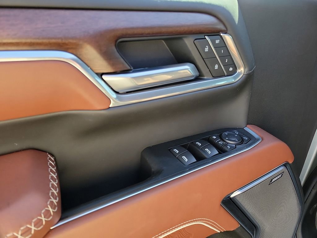 Used 2026 GMC Sierra 2500 Denali Ultimate image 10