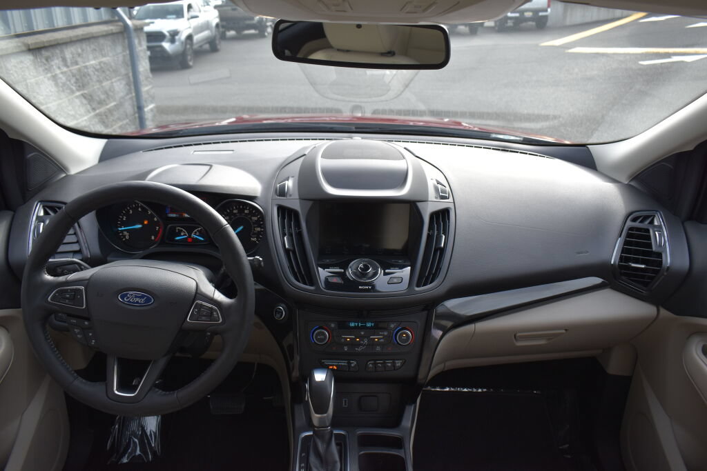 Used 2019 Ford Escape Titanium AWD/4WD image 26