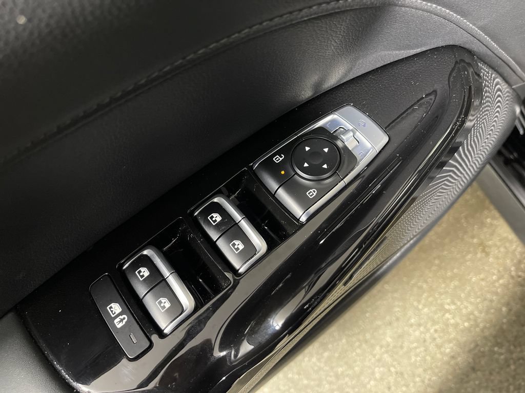 Used 2025 Kia K5 EX FWD image 18