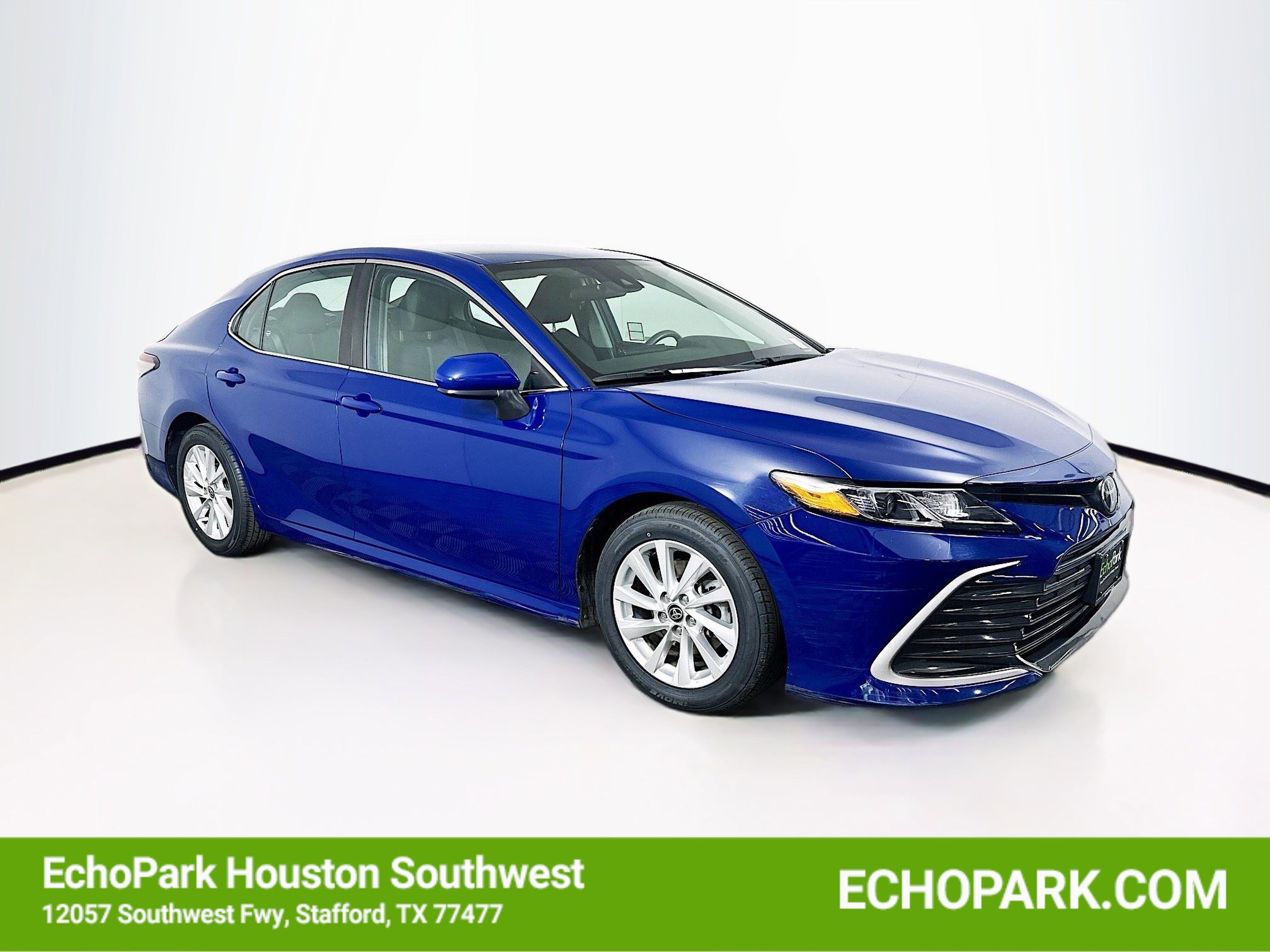 Used 2023 Toyota Camry LE FWD image 1