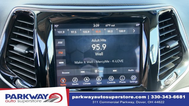 Used 2019 Jeep Cherokee Limited AWD/4WD image 25