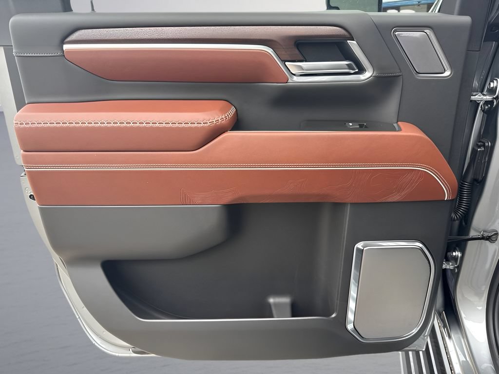 New 2026 GMC Sierra 3500 Denali Ultimate AWD/4WD image 31