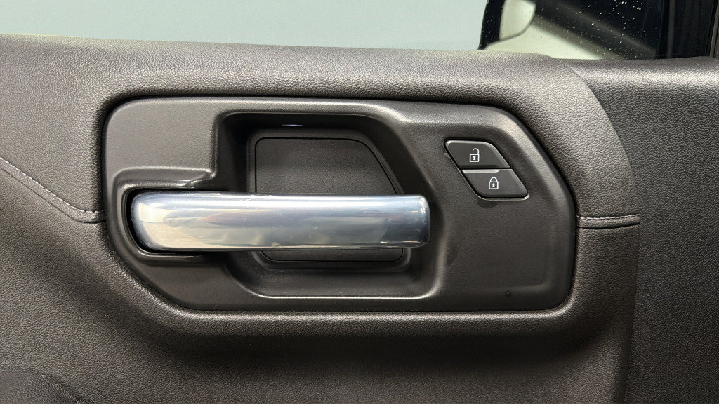 Used 2021 Chevrolet Silverado 1500 LT Trail Boss w/ Bed Protection Package AWD/4WD image 15