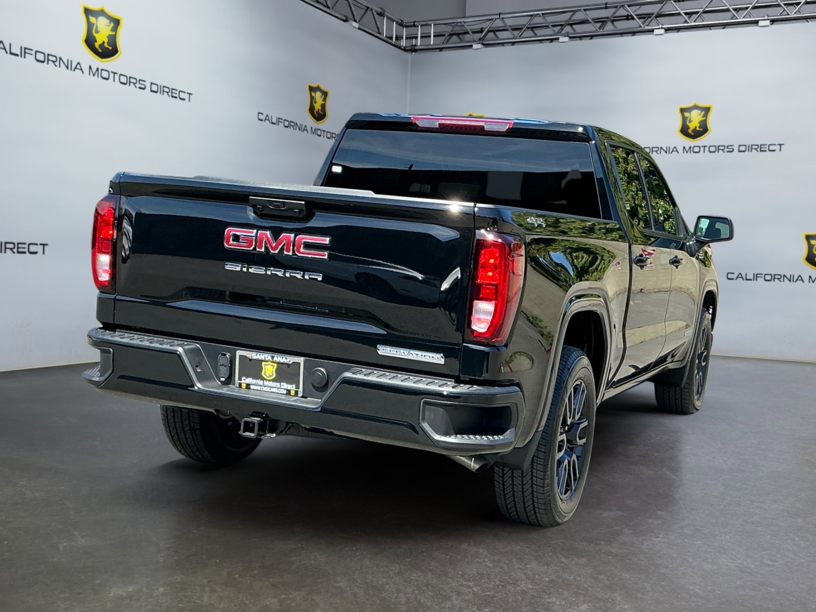 Used 2025 GMC Sierra 1500 Elevation image 5