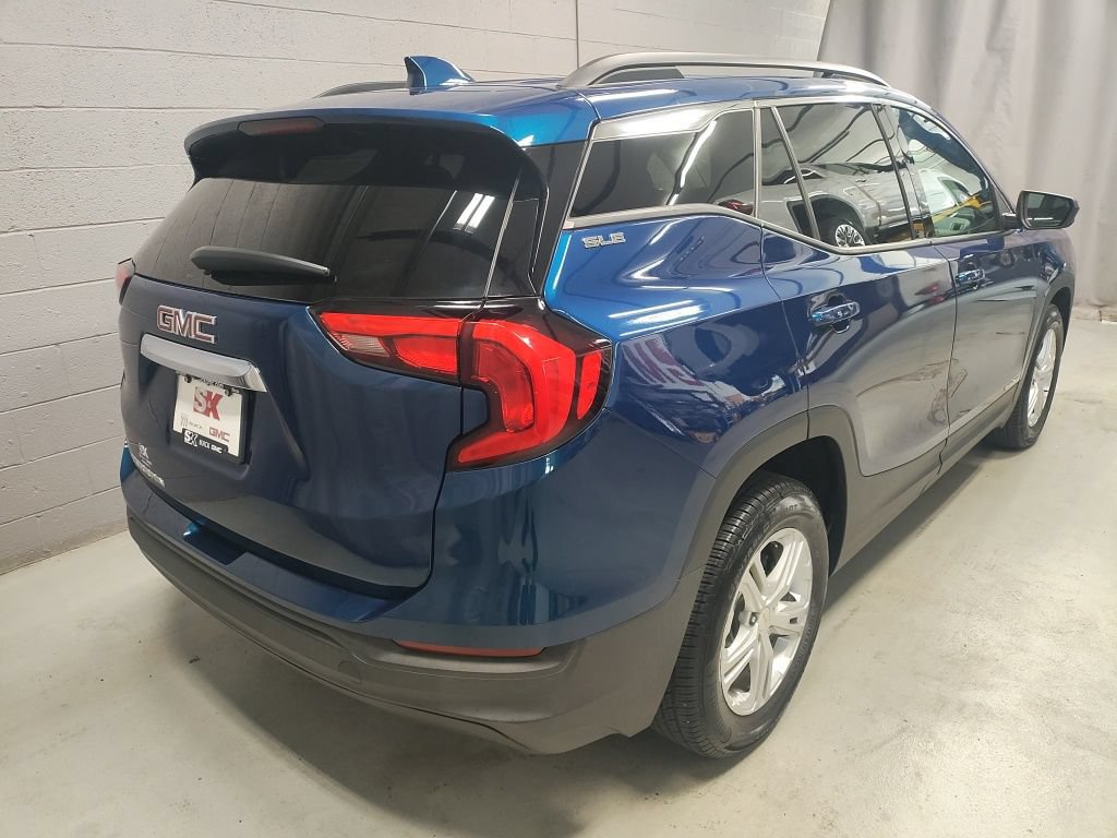 Used 2019 GMC Terrain SLE w/ Driver Convenience Package FWD image 2