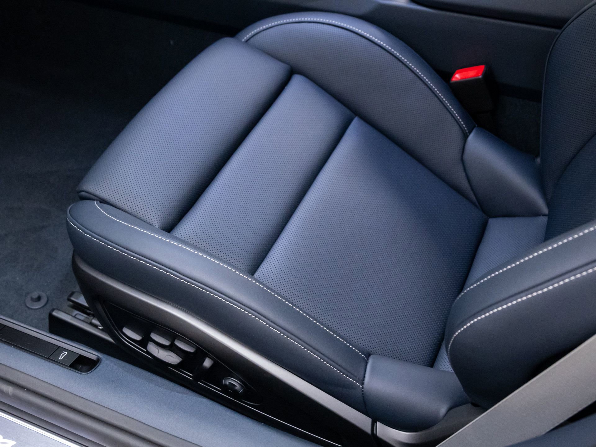 New 2026 Porsche 911 Carrera 4S image 15