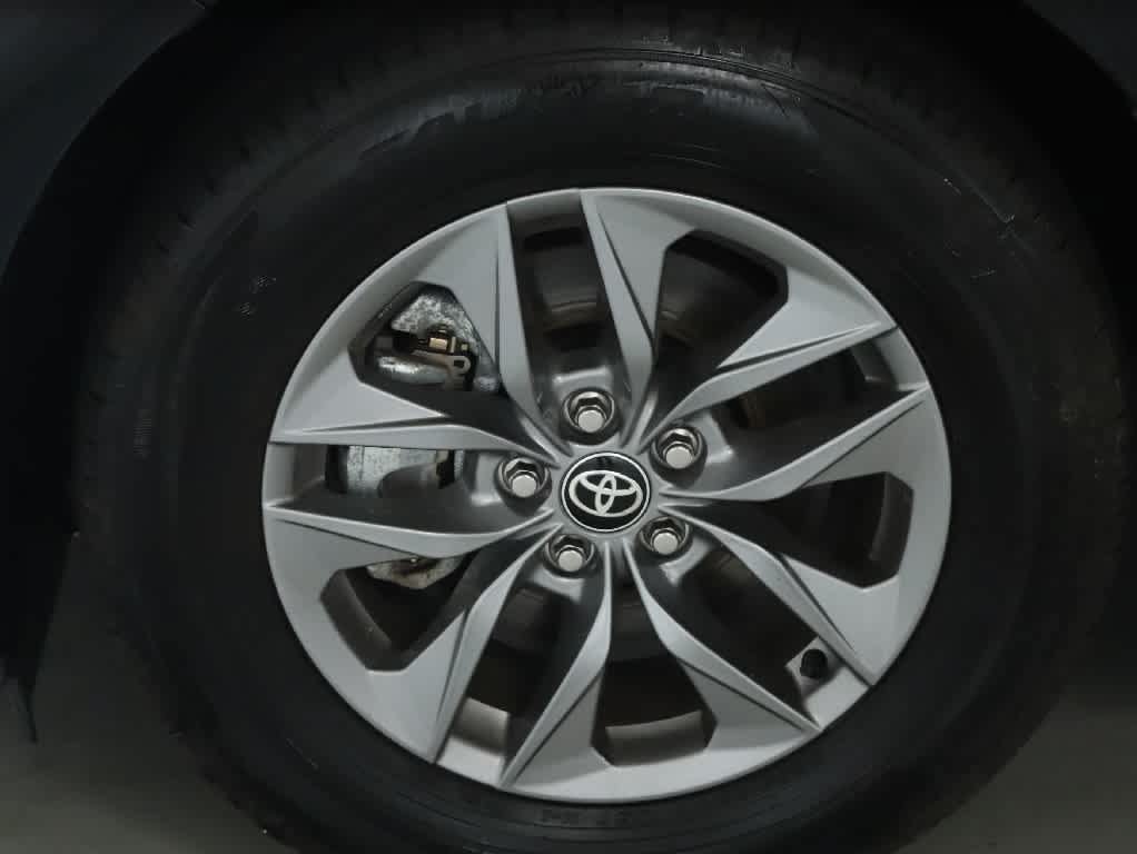 Certified 2026 Toyota Sienna LE AWD/4WD image 33