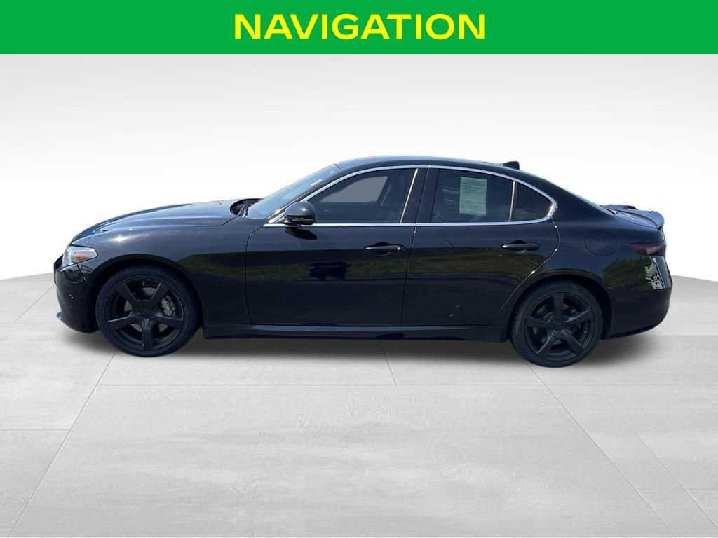 Used 2019 Alfa Romeo Giulia Ti AWD/4WD image 4