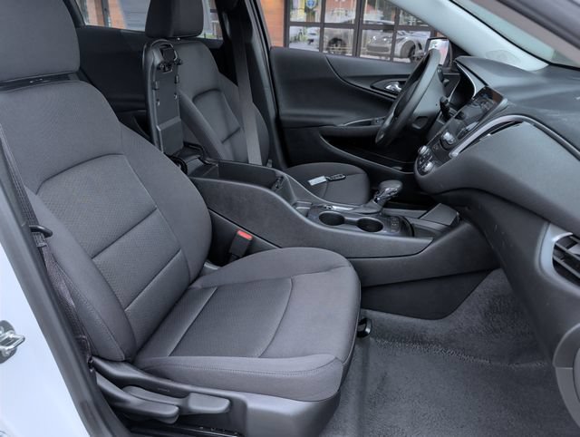 Used 2024 Chevrolet Malibu LS w/ Driver Confidence Package FWD image 30