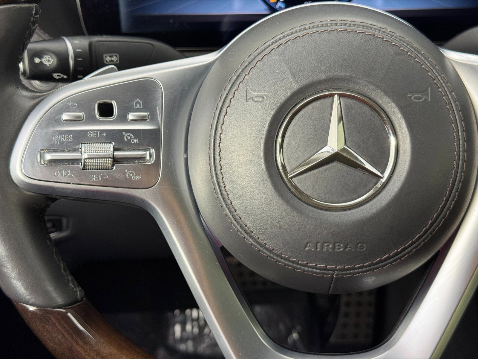 Used 2018 Mercedes-Benz S 560 Sedan image 23