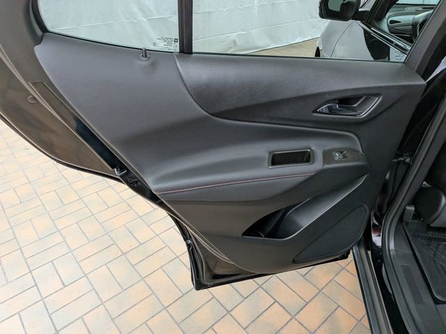 Used 2023 Chevrolet Equinox RS FWD image 16