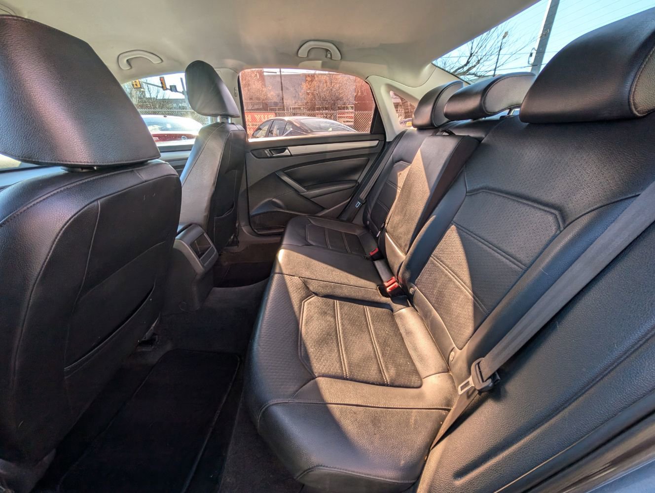 Used 2015 Volkswagen Passat 1.8T Limited Edition image 17