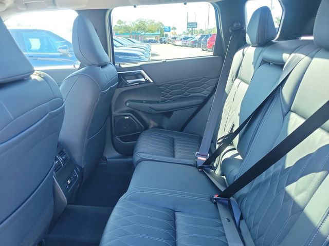 New 2026 Mitsubishi Outlander SEL image 14