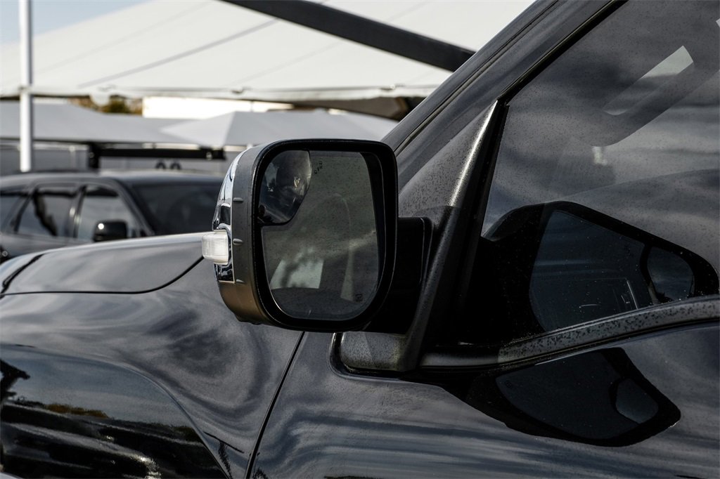 Used 2020 Nissan Titan Platinum Reserve w/ Moonroof Package image 44