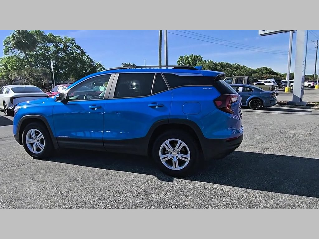 Used 2024 GMC Terrain SLE w/ Driver Convenience Package FWD image 27