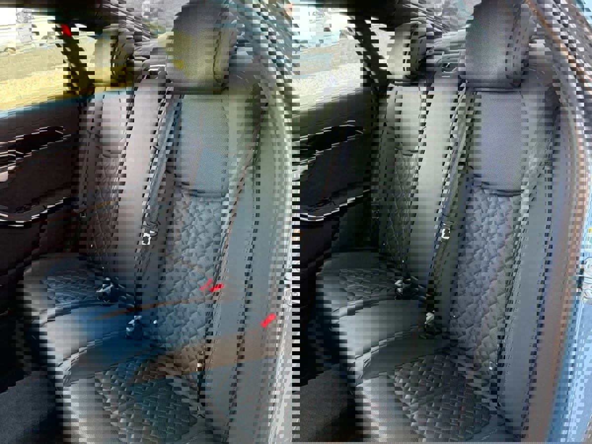 Used 2021 Audi S8 L w/ S8 Executive Package image 40