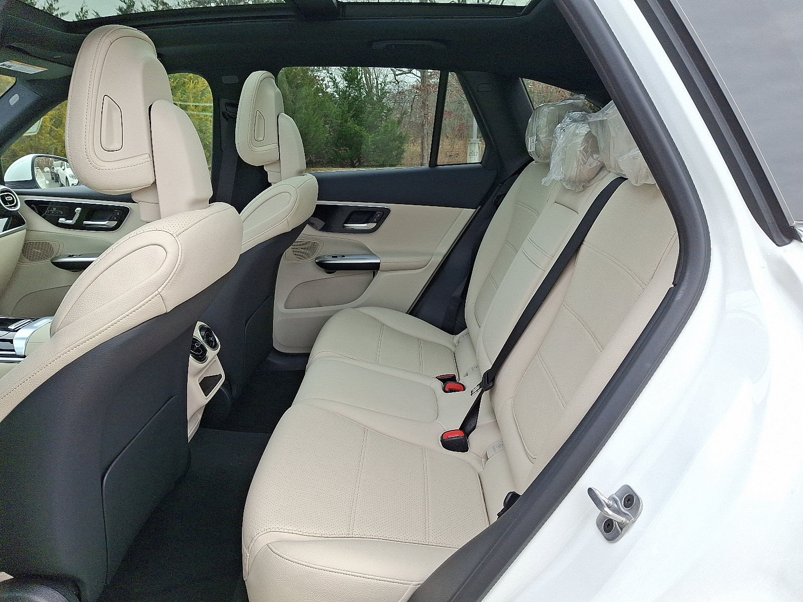 Used 2026 Mercedes-Benz GLC 300 4MATIC image 6