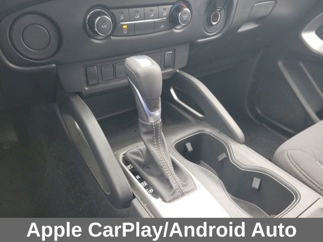 Used 2023 Nissan Frontier SV image 6