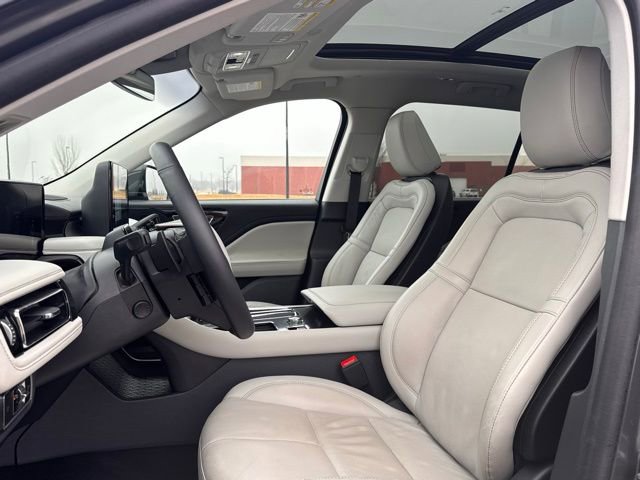Used 2025 Lincoln Aviator Reserve w/ Illumination Package image 6