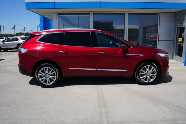 Used 2024 Buick Enclave Premium AWD/4WD image 38