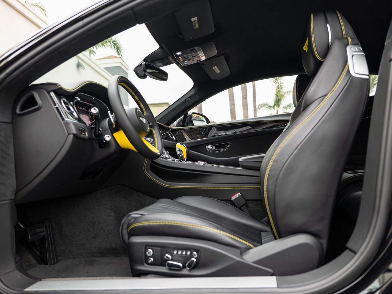 Used 2024 Bentley Continental GT image 10