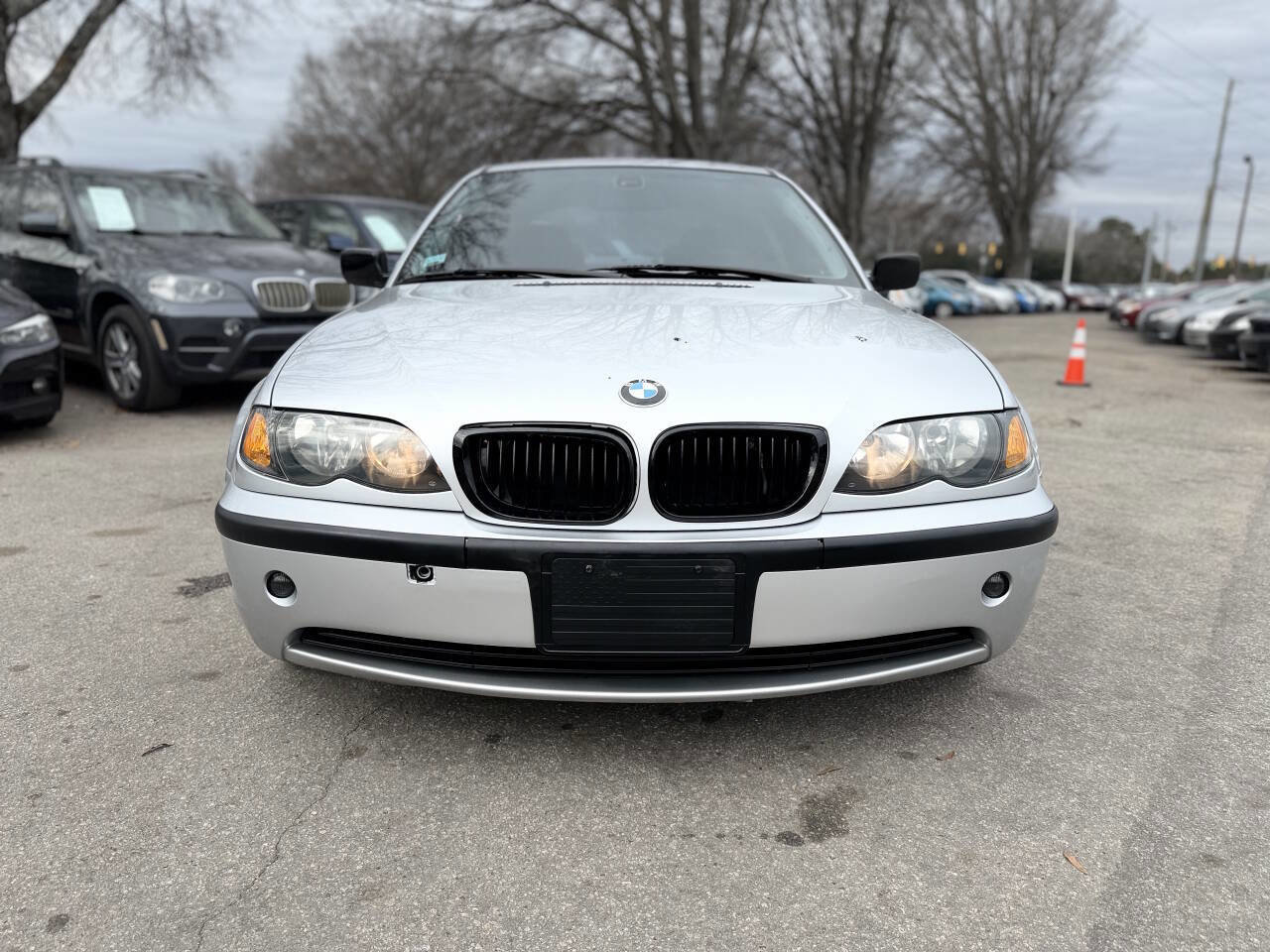 Used 2004 BMW 325i Sedan image 2