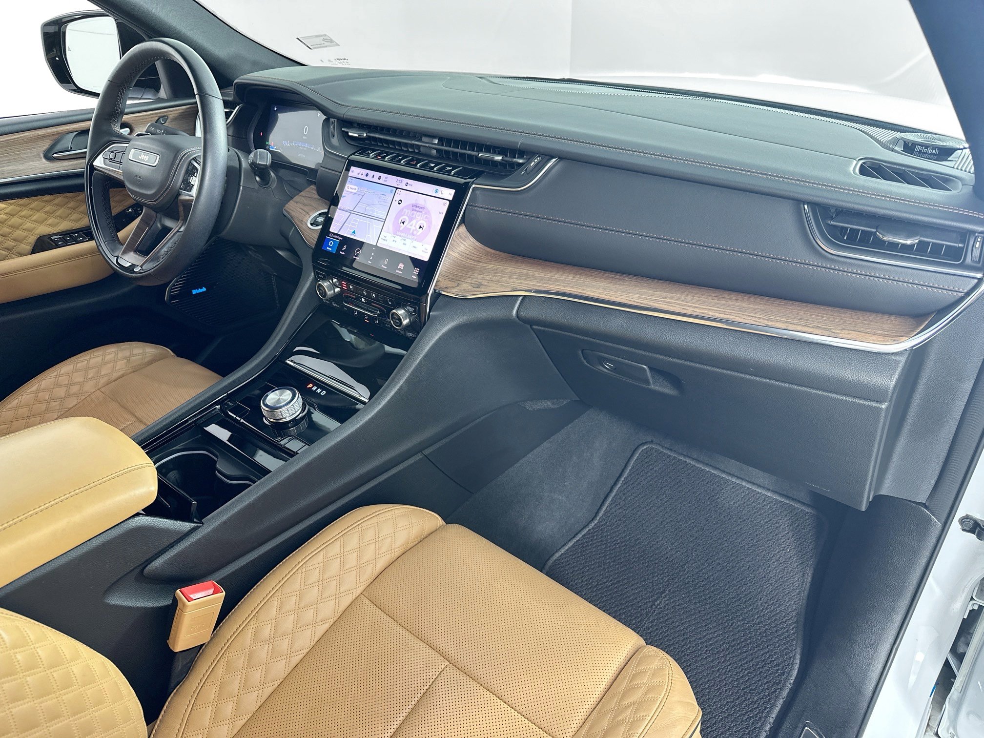 Used 2023 Jeep Grand Cherokee Summit w/ Rear Seat Video Group I image 32