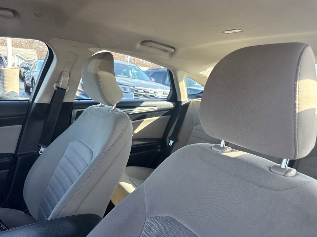 Used 2018 Ford Fusion S image 21