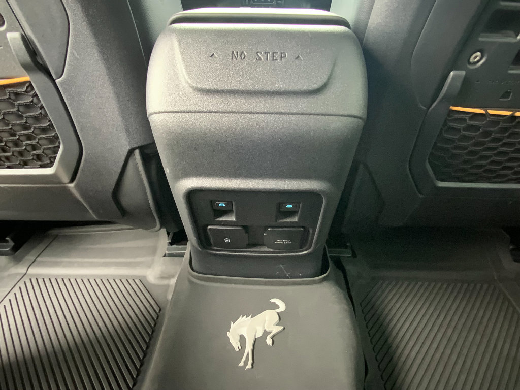 Used 2022 Ford Bronco Badlands image 17