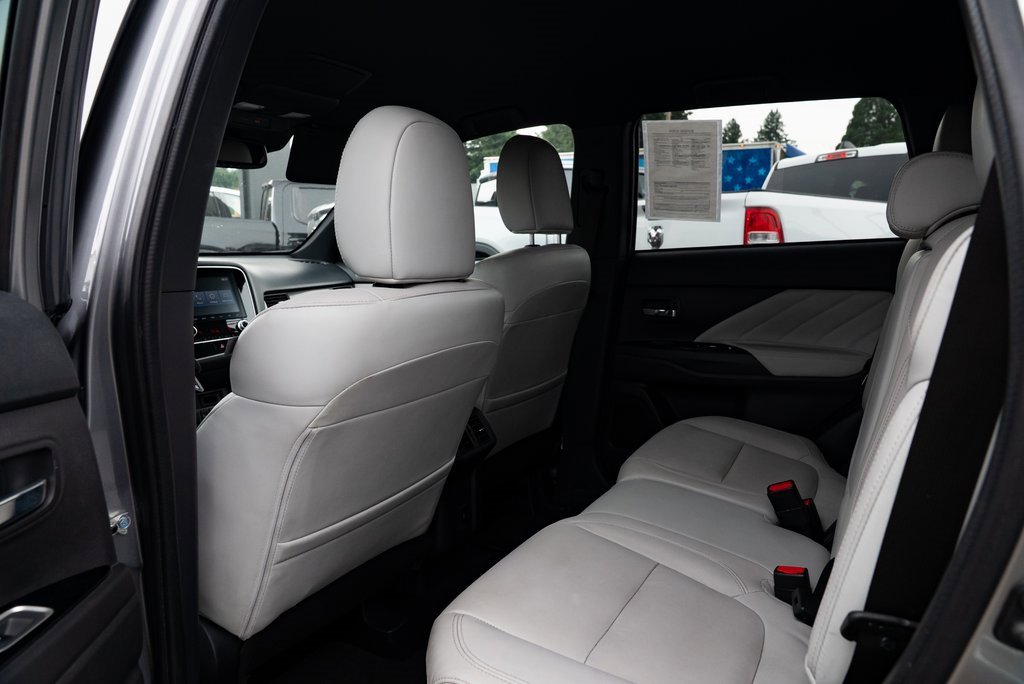 Used 2022 Mitsubishi Outlander LE image 21