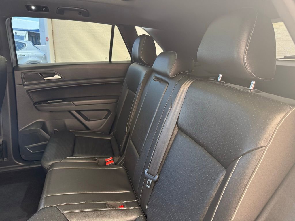 Used 2020 Volkswagen Atlas Cross Sport SEL R-Line AWD/4WD image 24