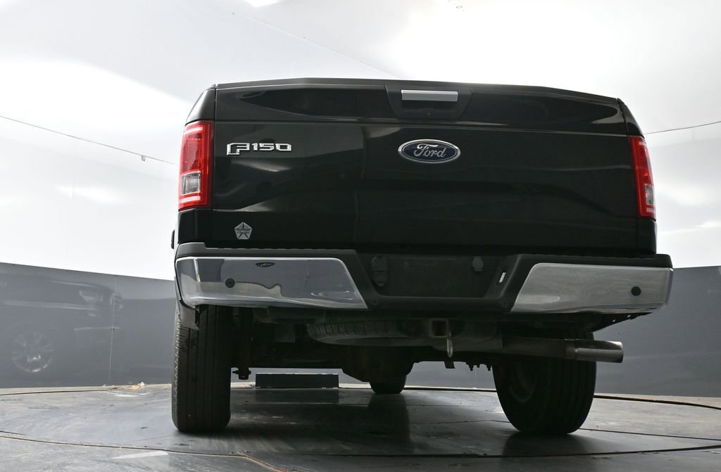 Used 2017 Ford F150 XLT w/ Equipment Group 302A Luxury AWD/4WD image 32