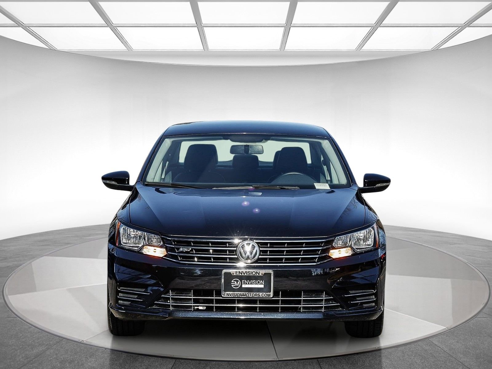 Used 2018 Volkswagen Passat 2.0T R-Line image 6