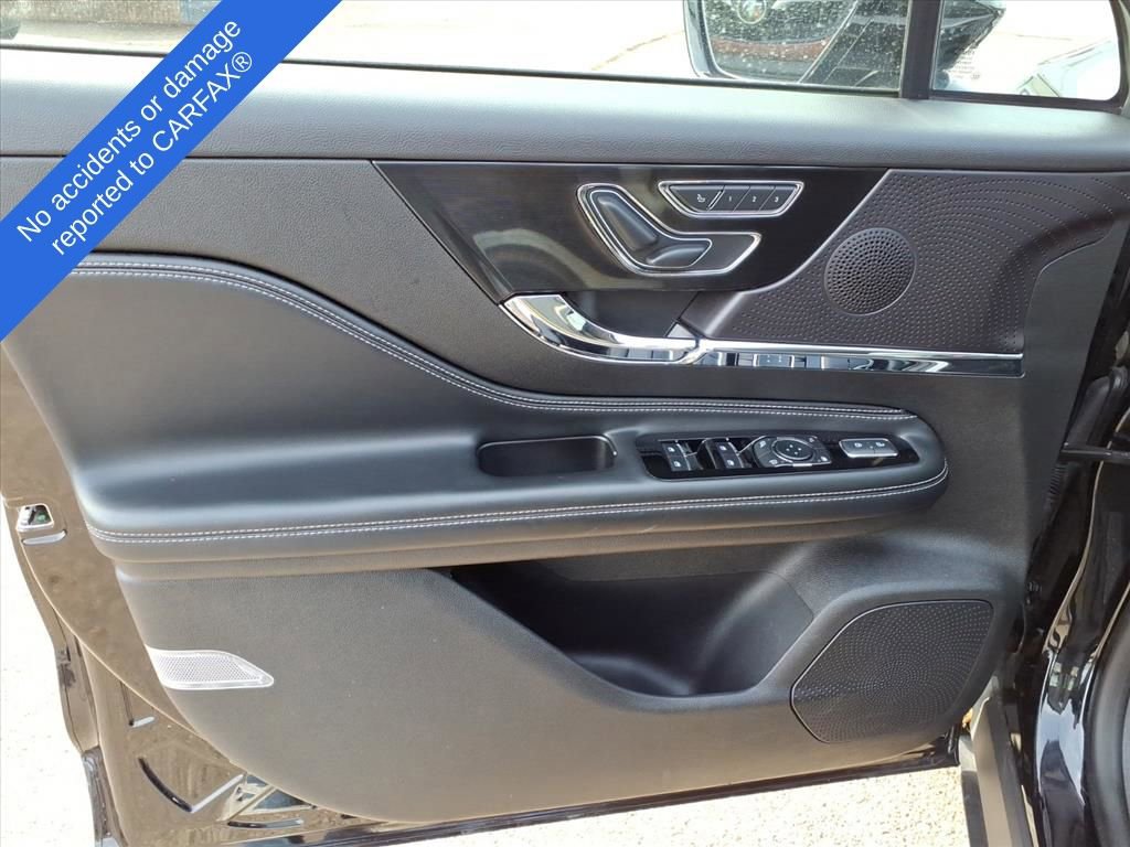 Used 2023 Lincoln Corsair AWD w/ Equipment Group 101A image 15