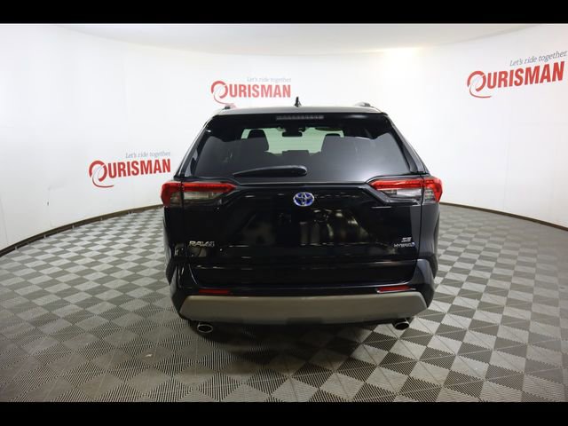 Used 2022 Toyota RAV4 SE w/ Convenience Package image 10