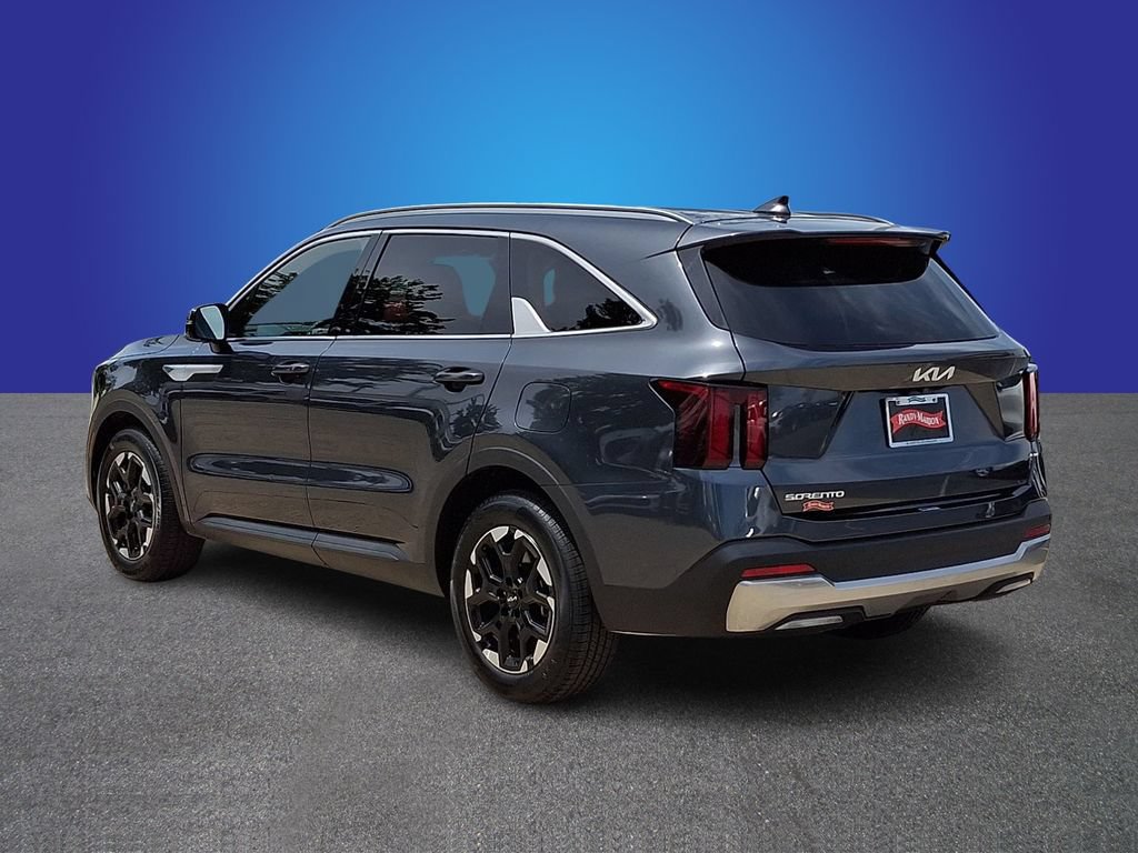 Used 2024 Kia Sorento S FWD image 6