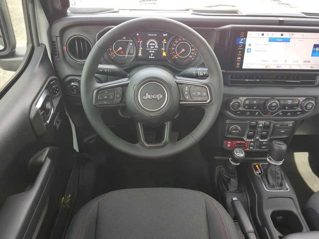 Used 2025 Jeep Gladiator Rubicon w/ Safety Group image 16