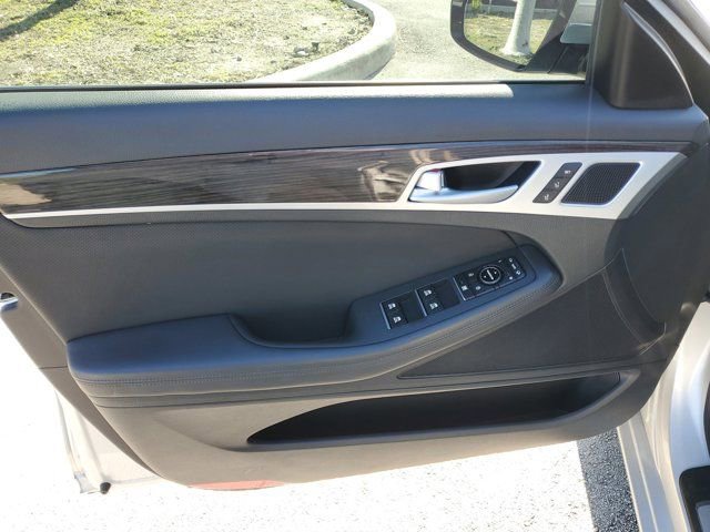 Used 2019 Genesis G80 3.8 image 13