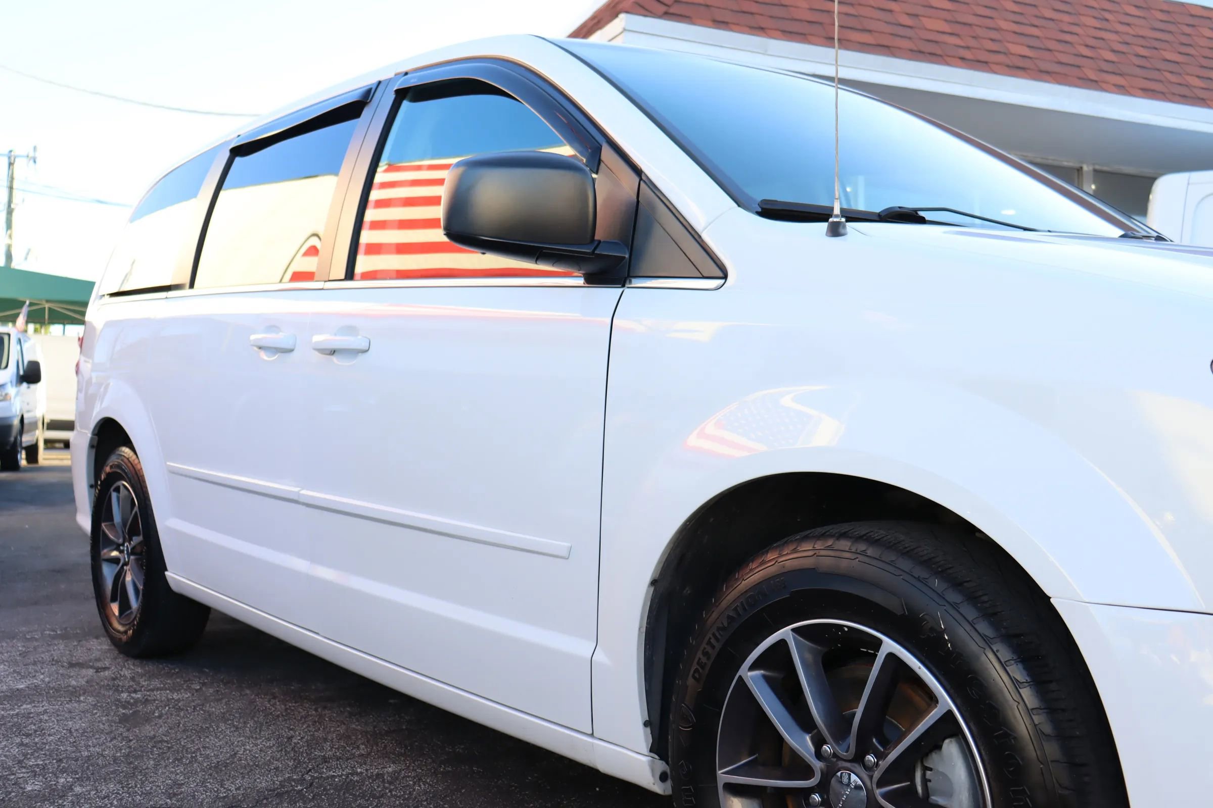 Used 2017 Dodge Grand Caravan SXT image 20