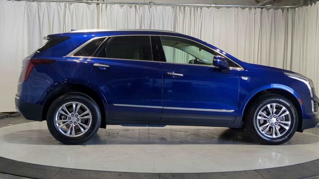 Used 2023 Cadillac XT5 Premium Luxury w/ LPO, Floor Liner Package AWD/4WD image 9