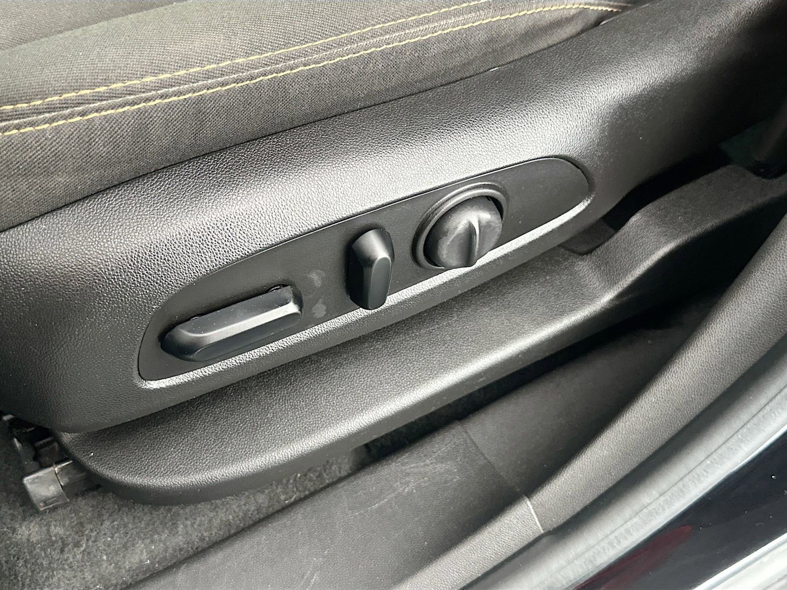 Used 2019 GMC Terrain SLE w/ Driver Convenience Package FWD image 19
