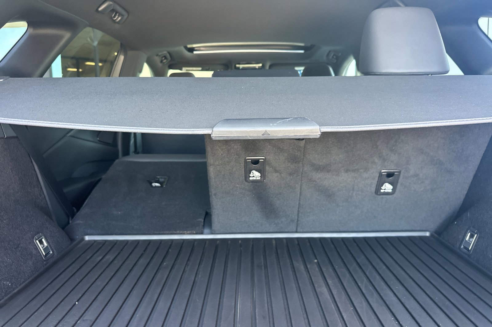 Used 2025 Lexus RX 350 FWD w/ Accessory Package image 31