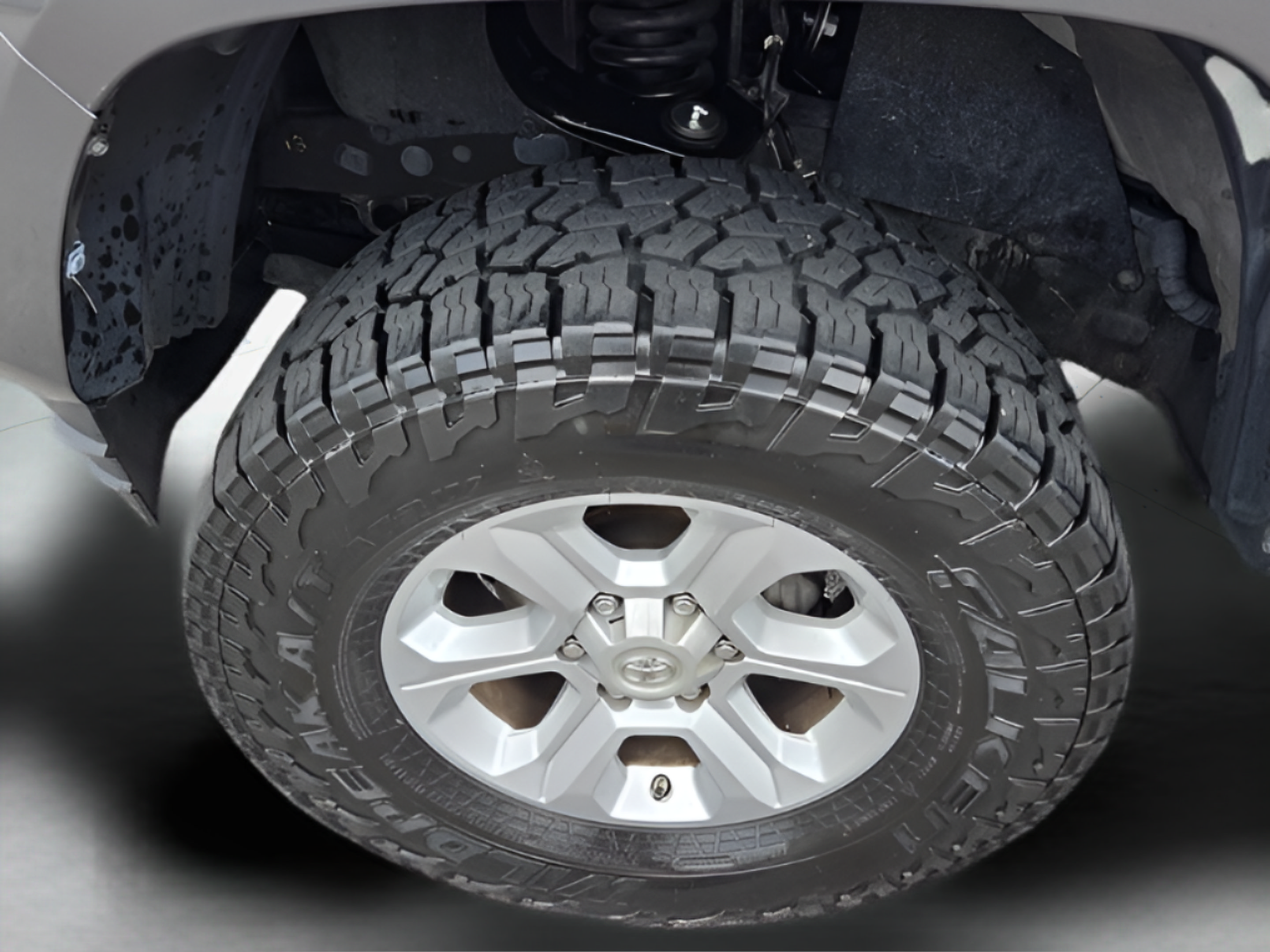 Used 2022 Toyota Tacoma SR w/ SR Convenience Package AWD/4WD image 30