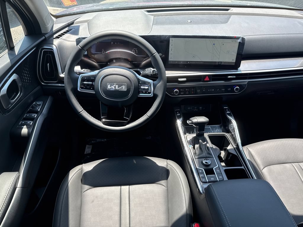 Certified 2025 Kia Sorento S w/ Panoramic Sunroof Package FWD image 22