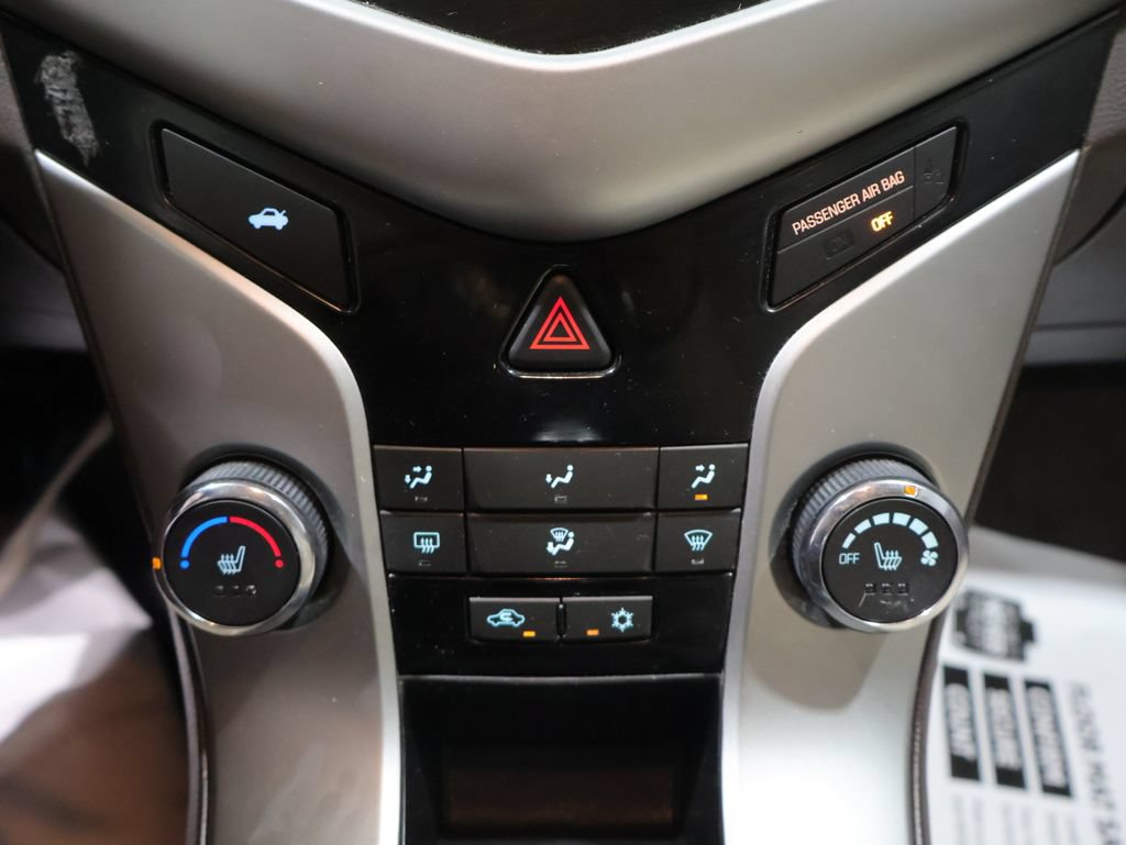 Used 2015 Chevrolet Cruze LT FWD image 26