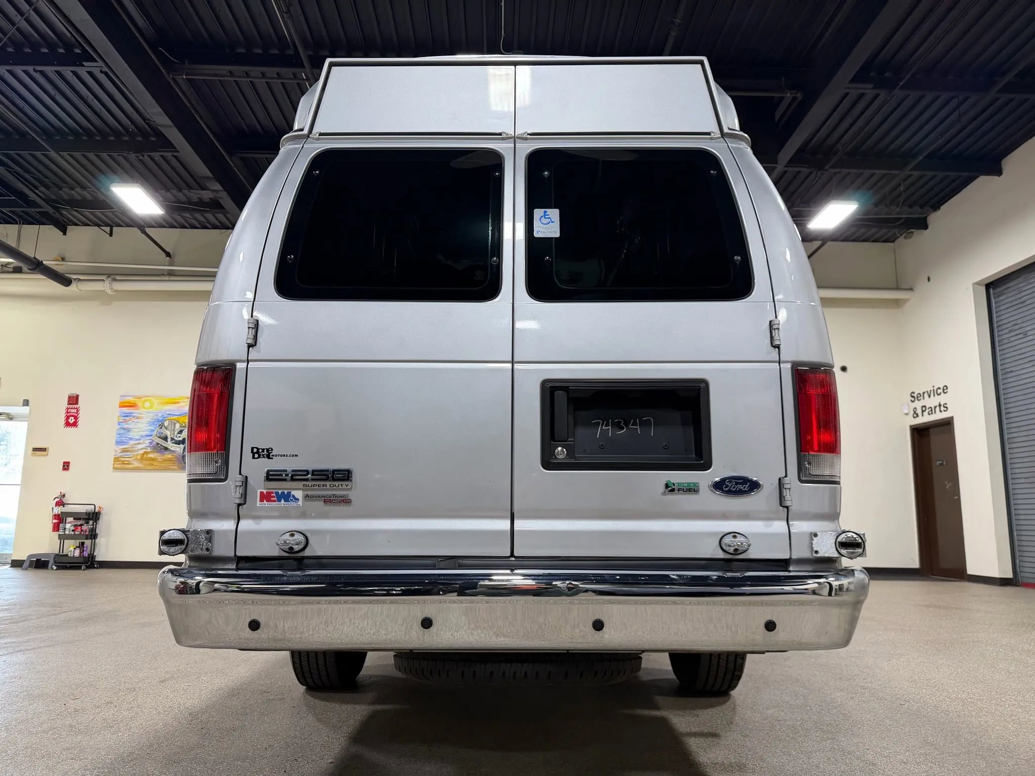 Used 2014 Ford E-250 and Econoline 250 Extended w/ Power Group image 21