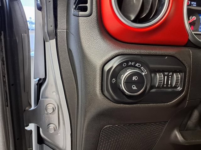 Used 2020 Jeep Gladiator Rubicon w/ Cold Weather Group AWD/4WD image 17