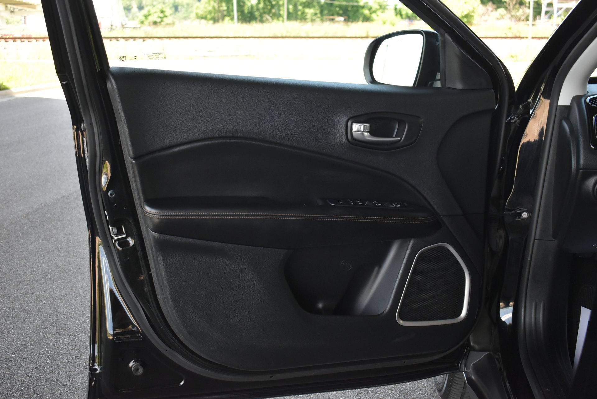 Used 2021 Jeep Compass Limited AWD/4WD image 12