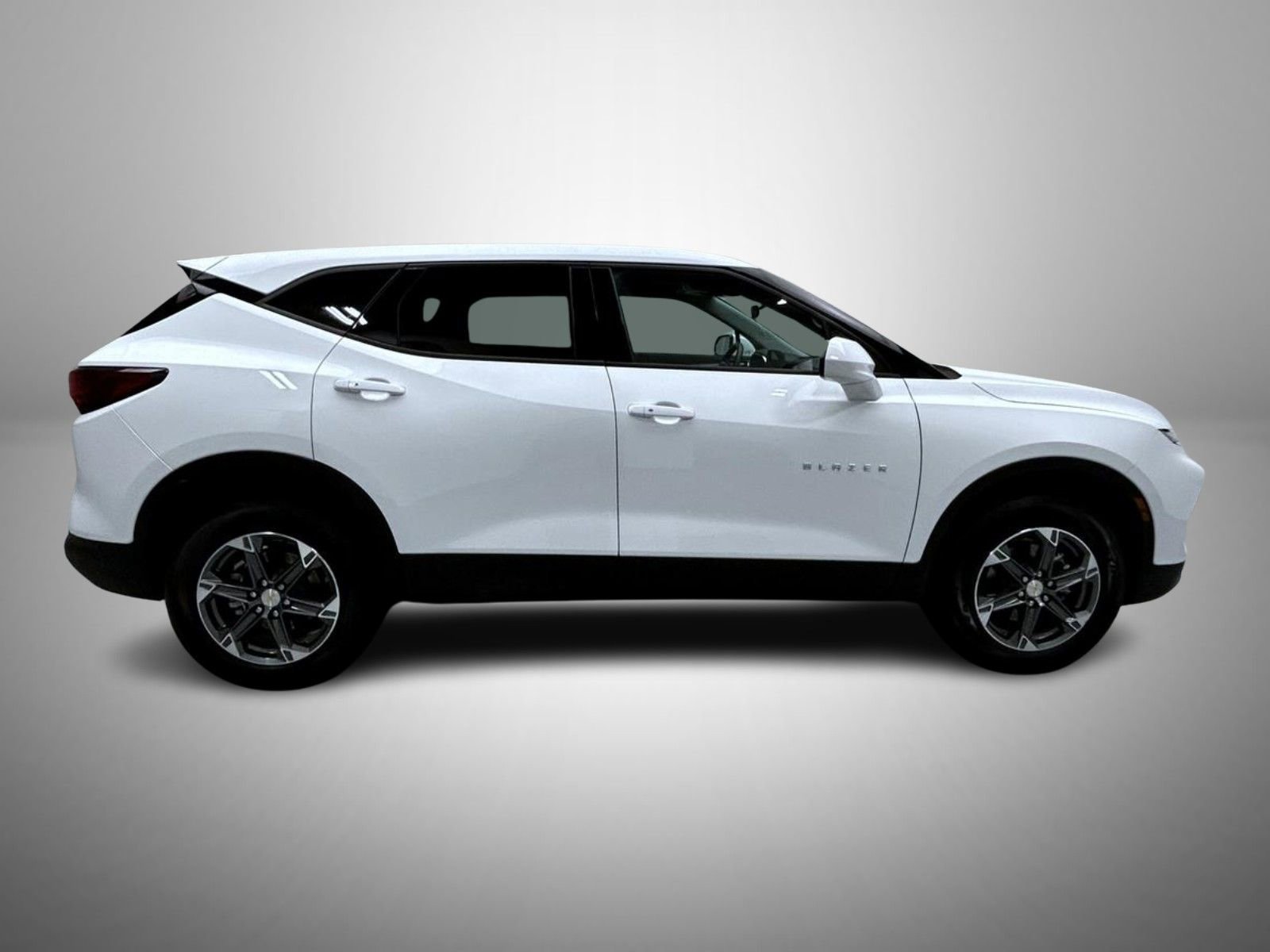 Used 2025 Chevrolet Blazer LT AWD/4WD image 4